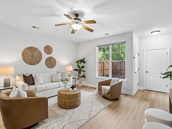 4th image of 3065 Sugarberry Ln