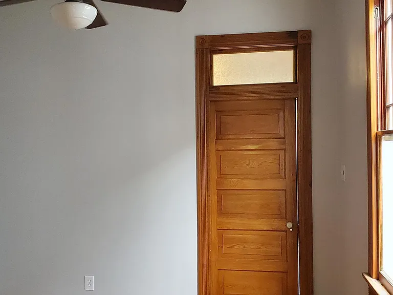 2021 Burdette St — Photo 4