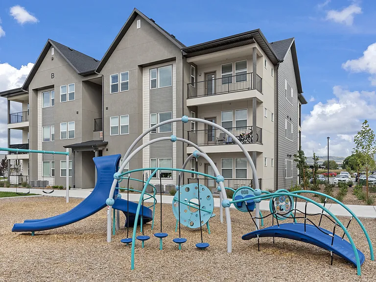 The Kelton Apartments — Photo 39
