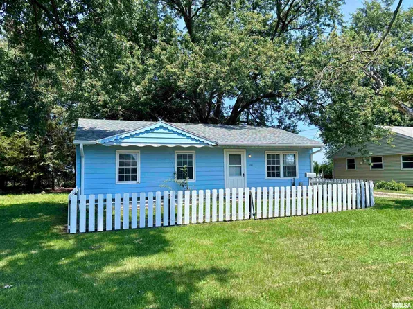 1241 Garden Ln, Galesburg, IL 61401