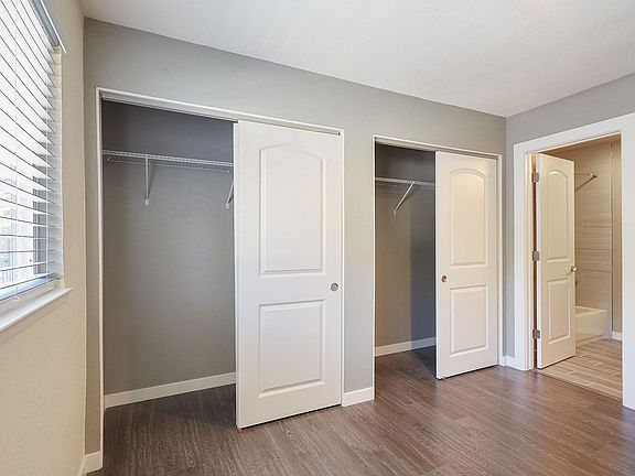5th image of 1012 Elm St #8
