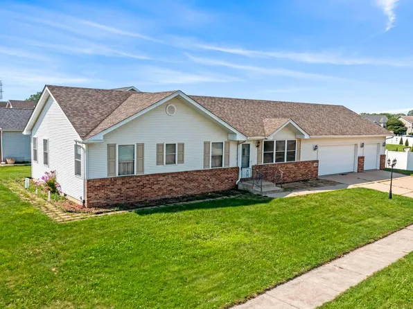1350 California St, Hobart, IN 46342
