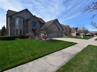 49409 Frances Dr, Macomb, MI 48044