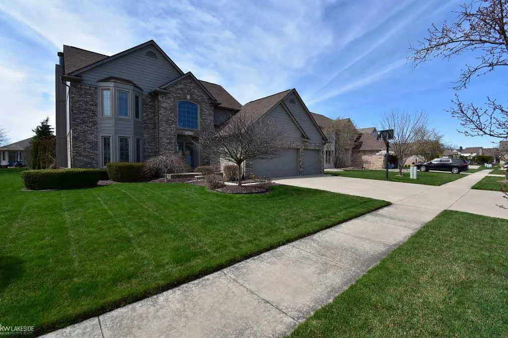 49409 Frances Dr photo 1