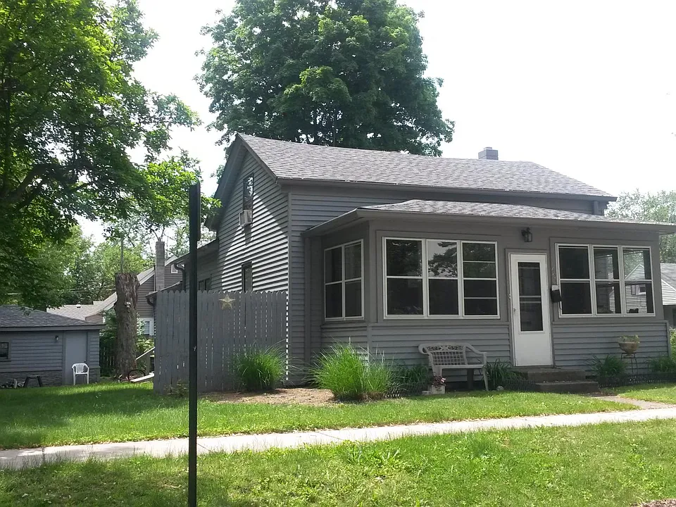 402 Institute St