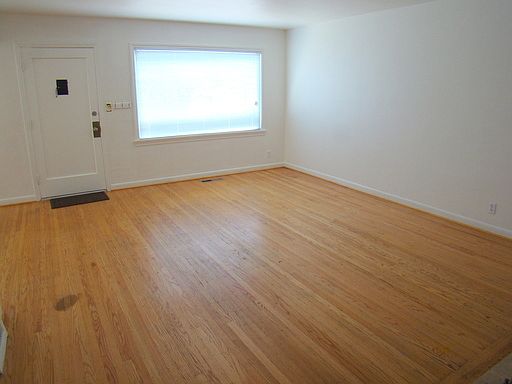 4th image of 5803 8th Ave NW