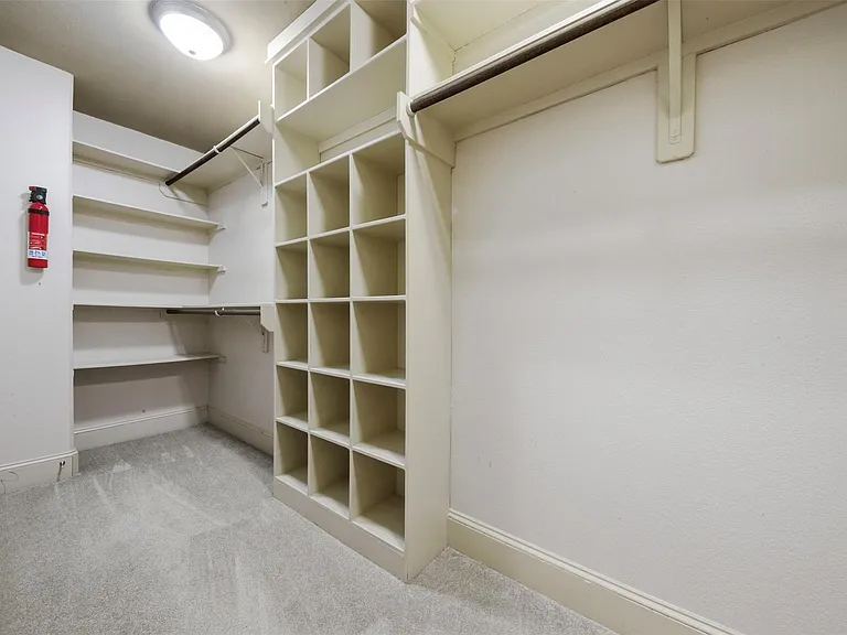 5929 Kansas St — Photo 23