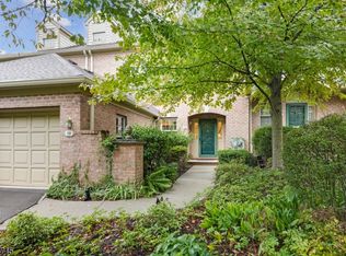 18 Pippins Way #1403, Morristown, NJ 07960