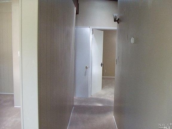 2nd image of 592 Mountain View Ave