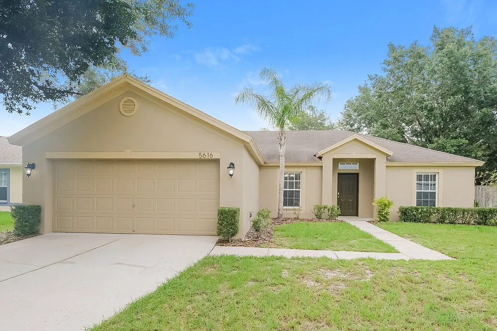 3 bed, 2.0 bath, 1349 sqft, $2,970 — Photo 1