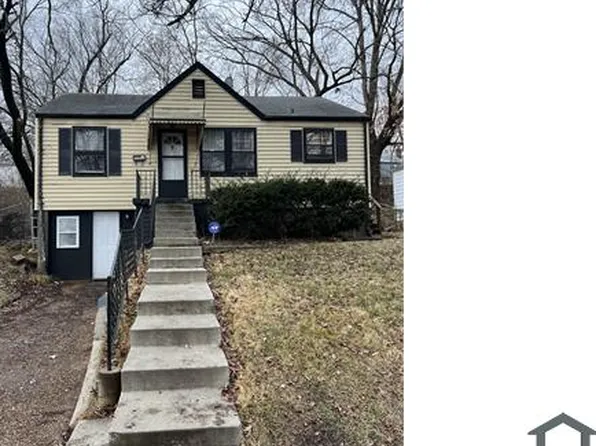 7100 Paisley Dr, Saint Louis, MO 63136