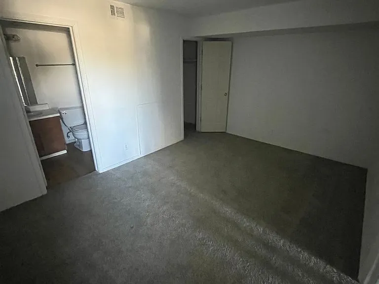 6639 S Victor Ave #G208 — Photo 8