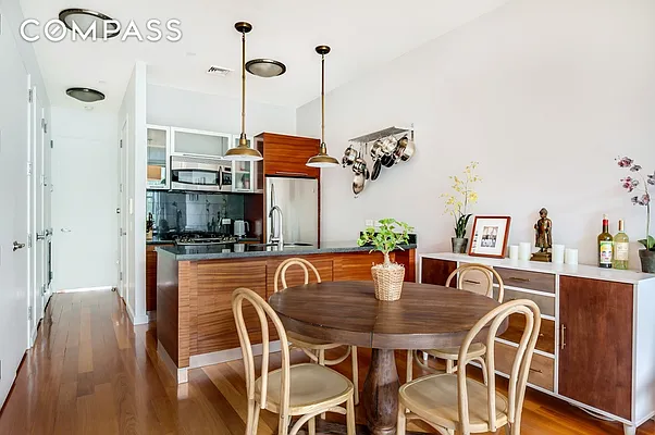 Rented by Compass | media 10