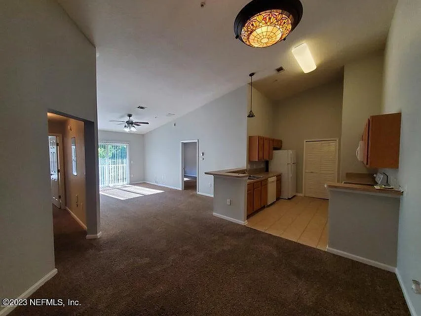 2 bed, 2.0 bath, 940 sqft, $1,250 — Photo 1