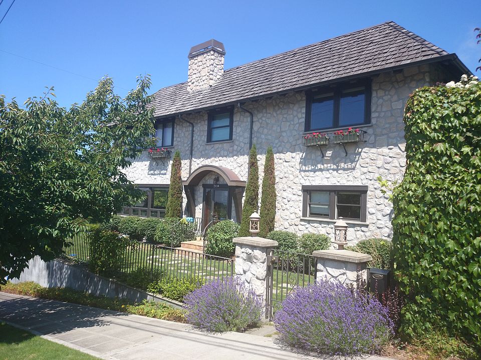 2nd image of 2924 W McGraw St