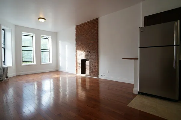 Rented by Bohemia Realty Group | media 8