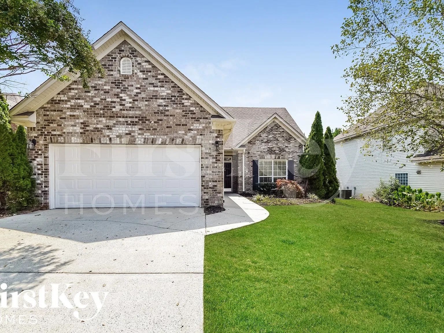 3 bed, 2.0 bath, 1307 sqft, $2,200 — Photo 1