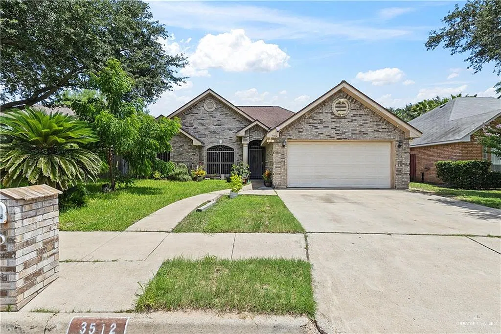 5 bed, 2.0 bath, 1985 sqft, $1,700 — Photo 1