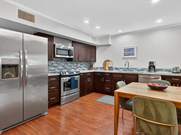 1655 E Palm Canyon Dr Unit 511, Palm Springs, CA 92264