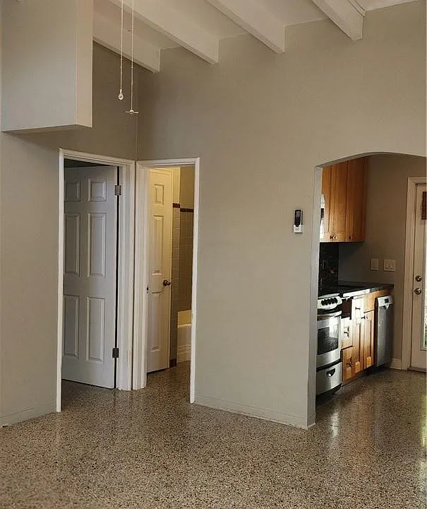 1313 NE 16th Ter #1