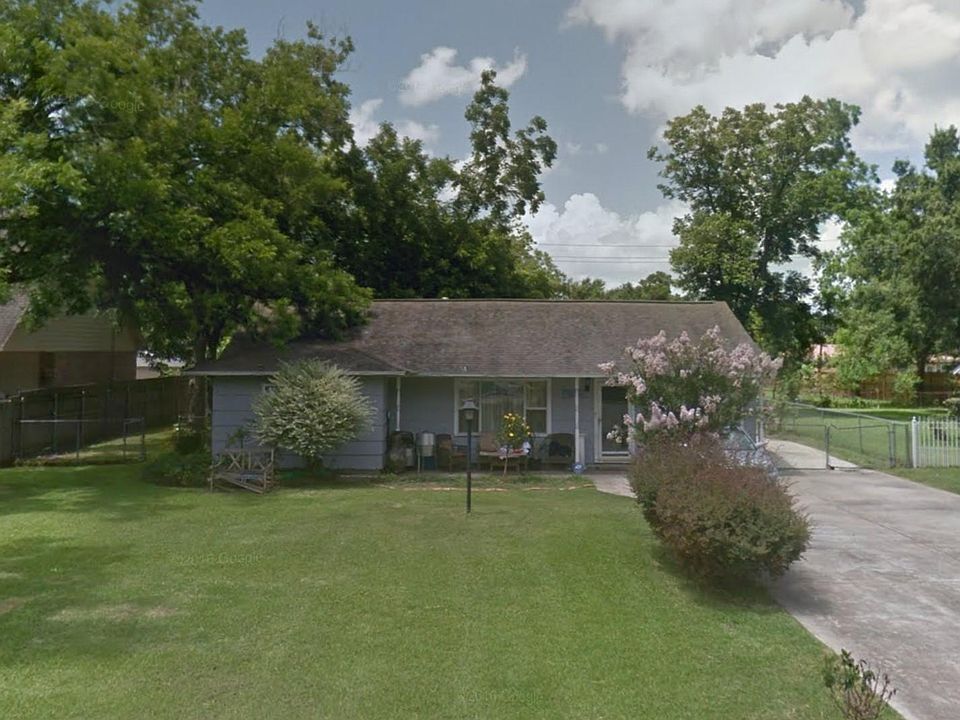 1st image of 227 Wildwood St
