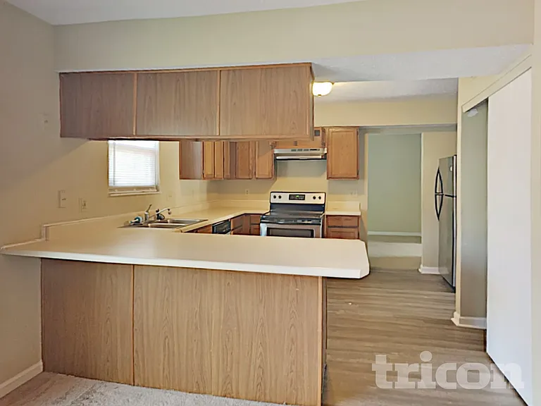 3708 W 42nd Ter — Photo 6
