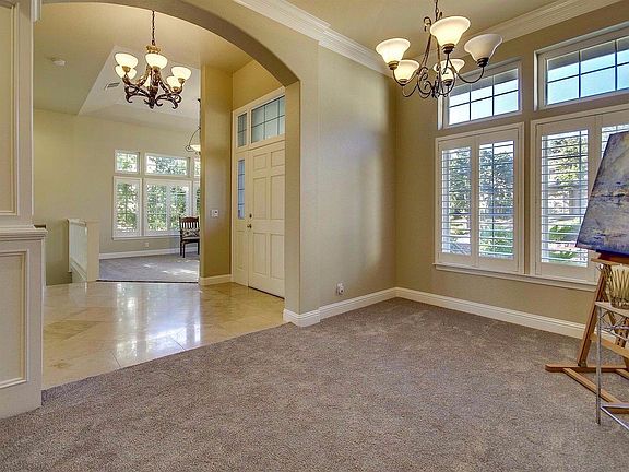 3rd image of 4065 Hensley Cir