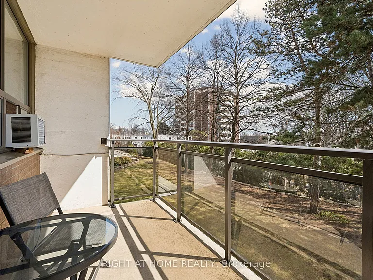 212 Kerr St #207 — Photo 18