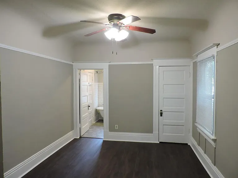 1421 G St #4 — Photo 8