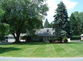 4302 Lakeview Rd, Harrisburg, PA 17112