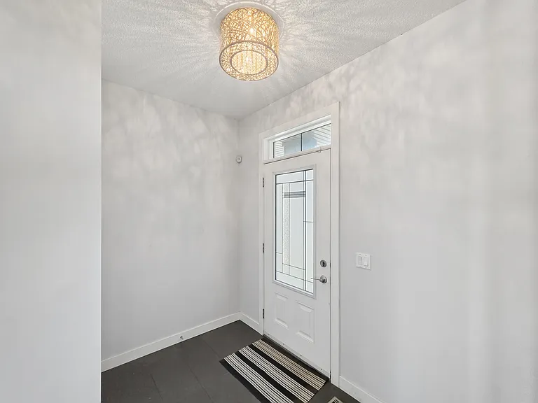 118 Panora Ct NW — Photo 2