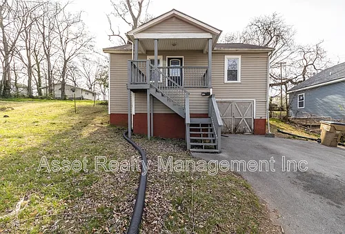 218 W Columbia Ave Photo 1