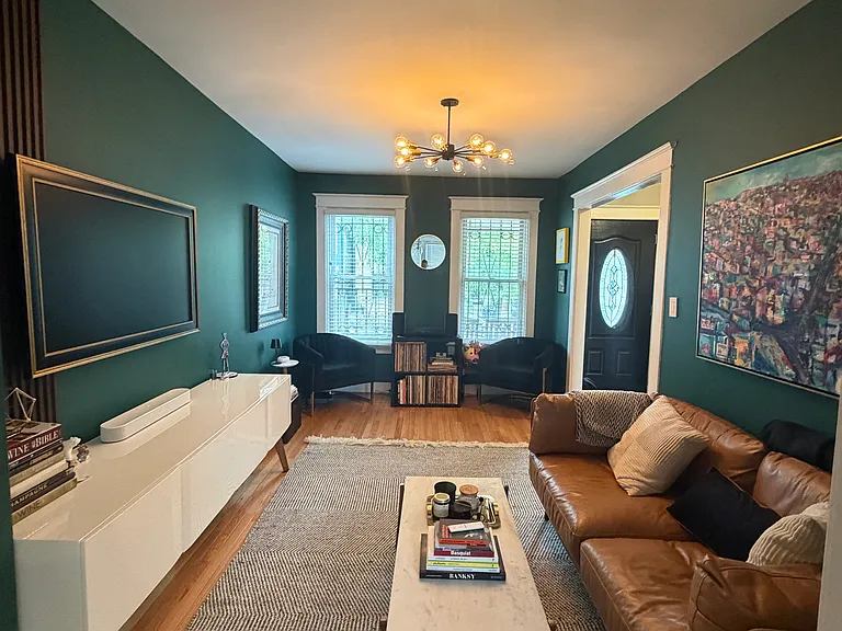 Morton Pl NE — Photo 1