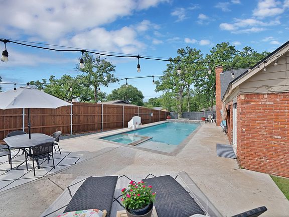 5th image of 1710 Hilltop Ln