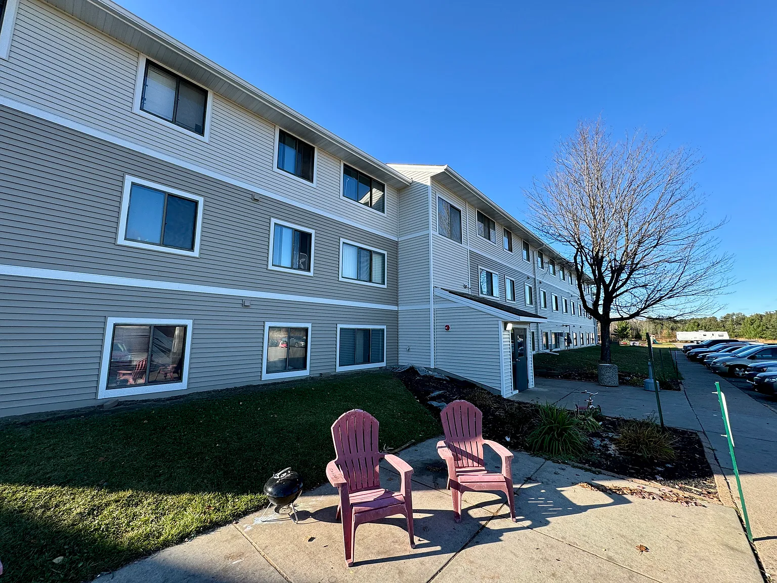 Pinebrook Apartments — Photo 2