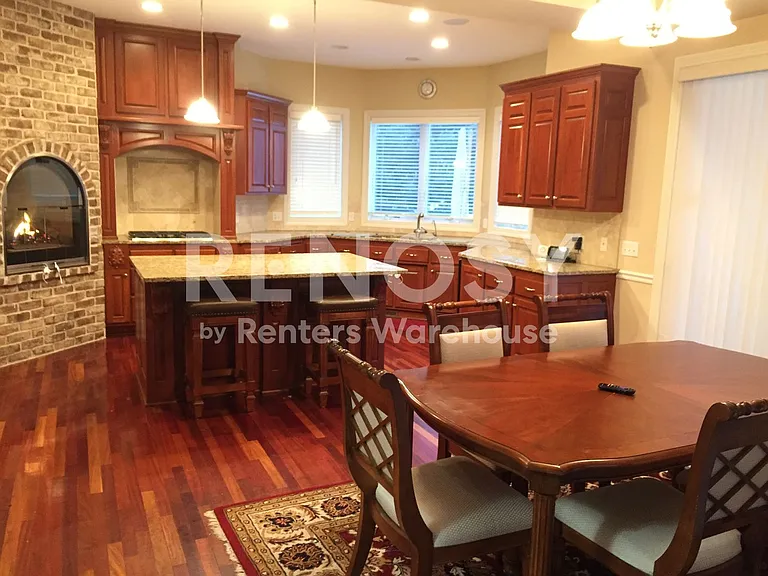 2470 Arnold Palmer Dr — Photo 10