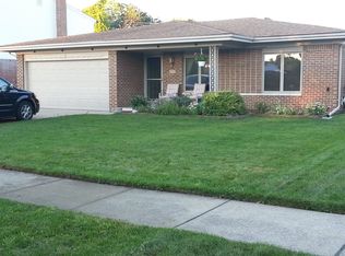 37384 Vernon Dr, Sterling Heights, MI 48310