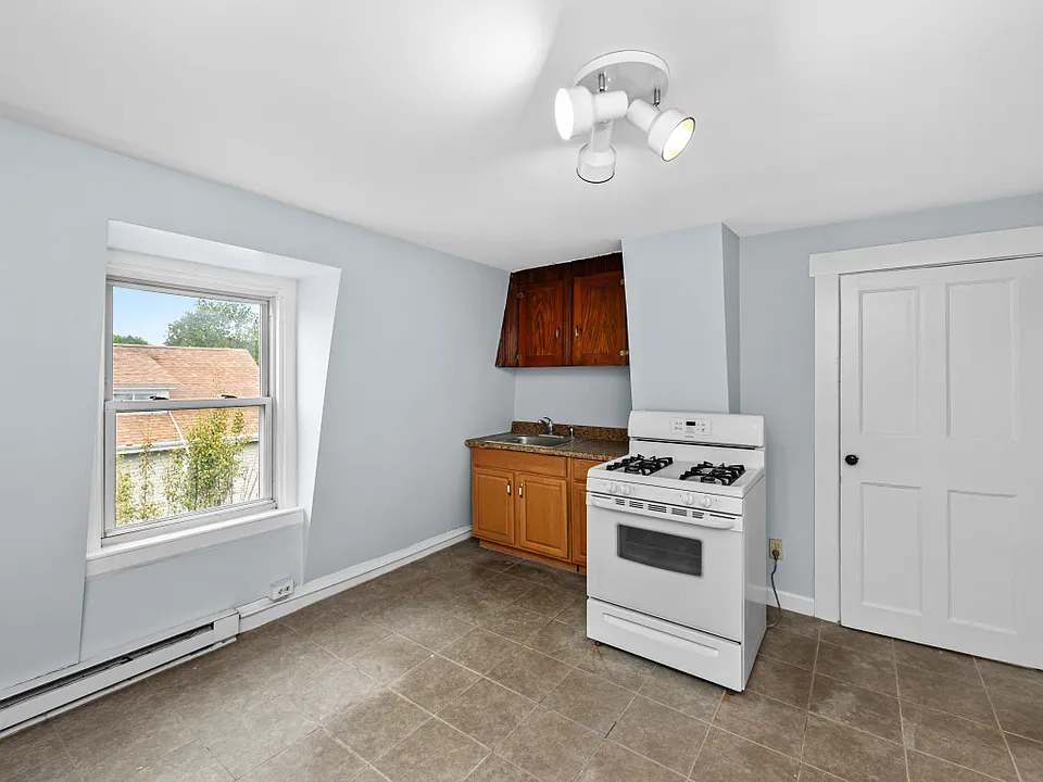 34 Neponset Ave #3