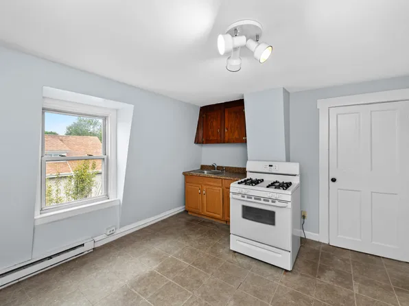 34 Neponset Ave APT 3, Hyde Park, MA 02136