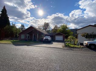 32 4th St, Carson, WA 98610