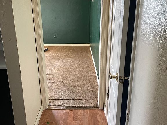3rd image of 2101 N Broadway St #10