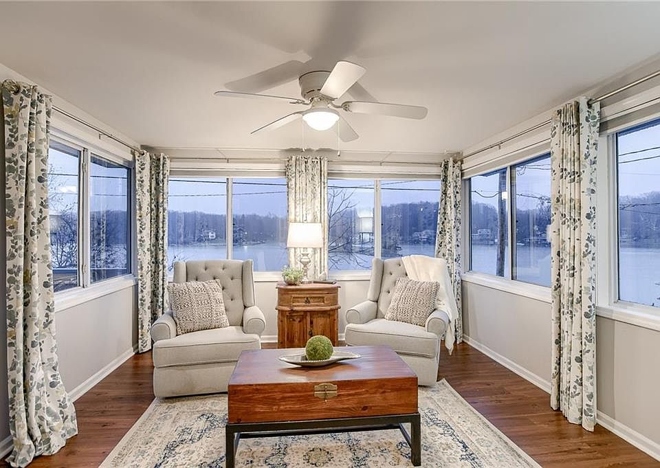 1st image of 109 Lake Forest Dr