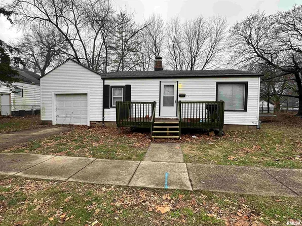 1953 S 16th St, Springfield, IL 62703