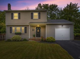 4237 Inverrary Dr, Liverpool, NY 13090