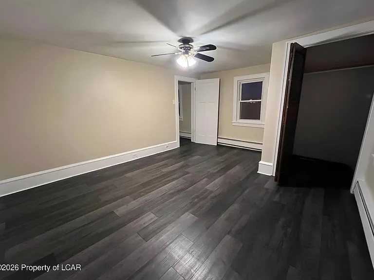 260 E Grove St — Photo 21