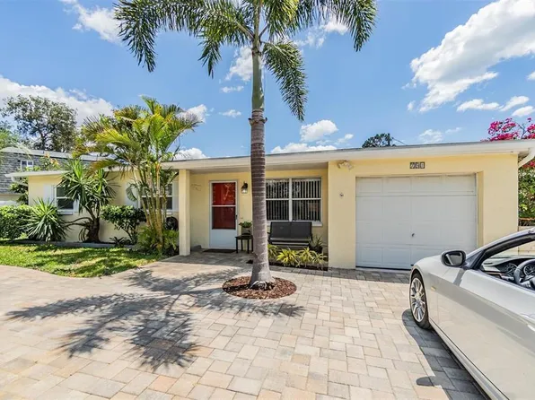 751 Bayshore Dr, Tarpon Springs, FL 34689