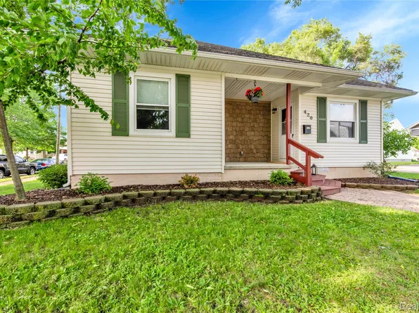 420 Spruce St, Wyandotte, MI 48192