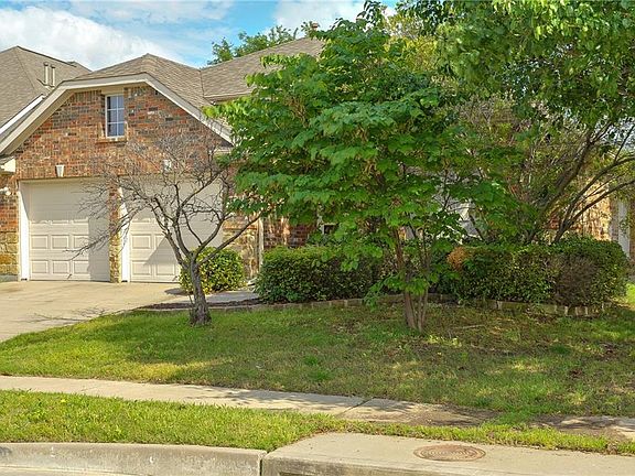 2nd image of 2663 Cove Dr