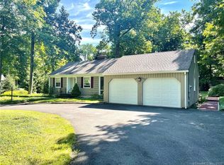 26 Harvey Rd, Ridgefield, CT 06877