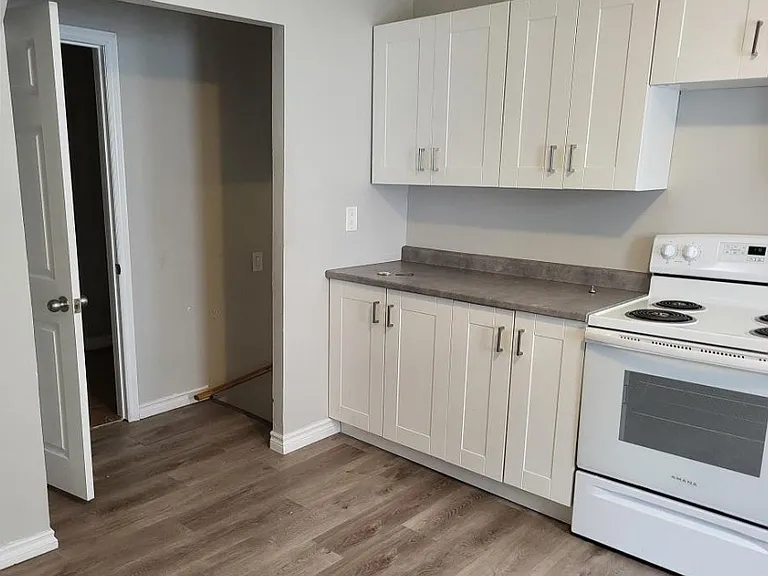 43 Belanger Ave — Photo 8